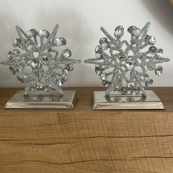 Elegant Silver Beaded Snowflake Stocking Holders – Set of 2 - Picture 5 of 10